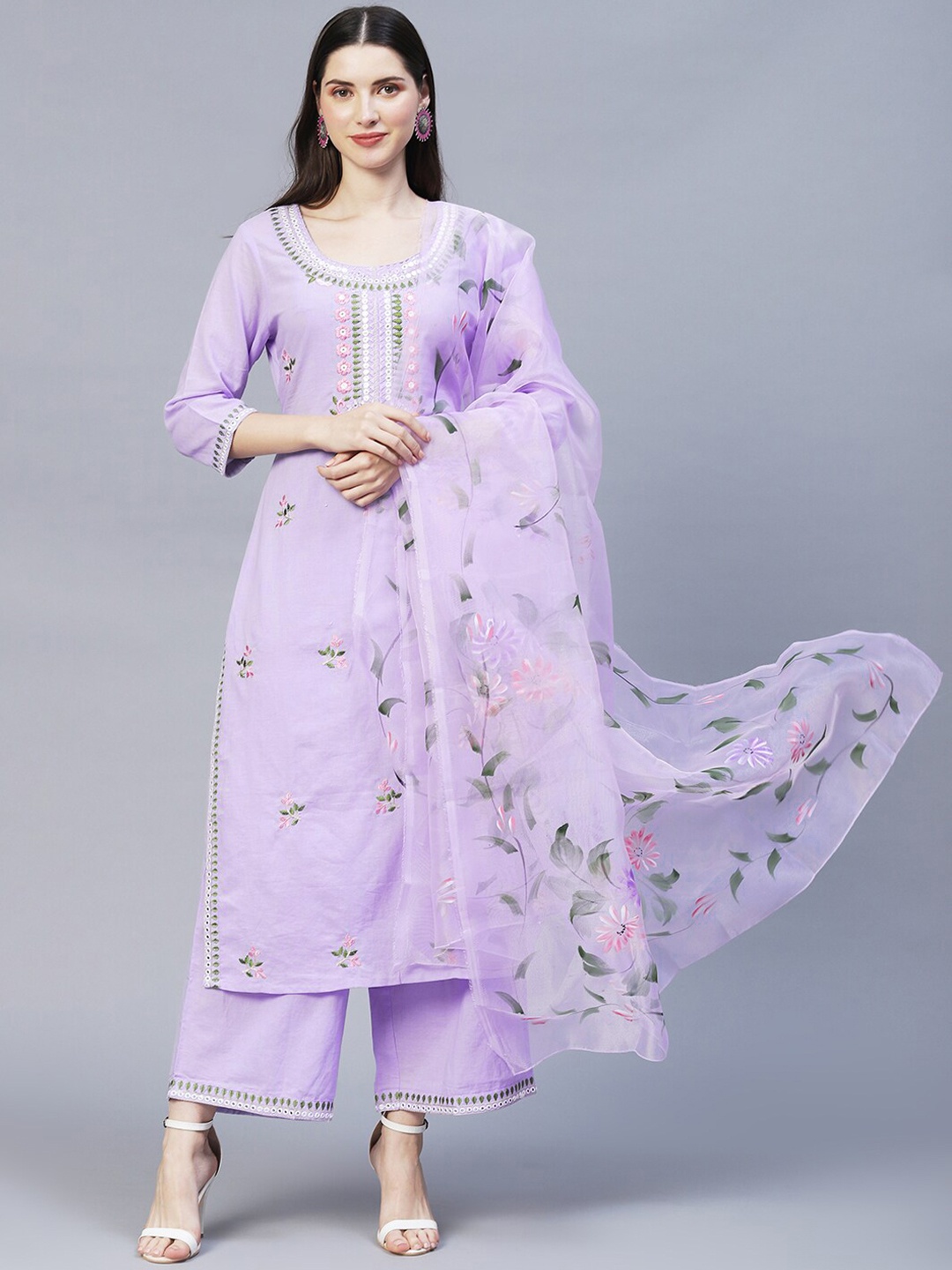 FASHOR Women Purple Ethnic Motifs Embroidered Pure Cotton Kurta with Palazzos & Dupatta
FASHOR Women Purple Ethnic Motifs Embroidered Pure Cotton Kurta with Palazzos & Dupatta