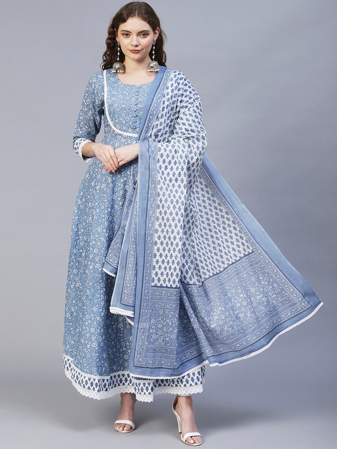FASHOR Women Blue Floral Printed Pure Cotton Kurta with Trousers & With Dupatta
FASHOR Women Blue Floral Printed Pure Cotton Kurta with Trousers & With Dupatta