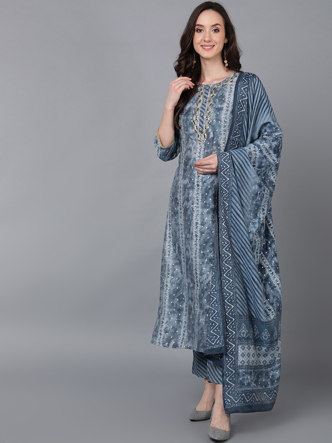 AHIKA Women Taupe Ethnic Motifs Dyed Thread Work Kurta with Trousers & With Dupatta
AHIKA Women Taupe Ethnic Motifs Dyed Thread Work Kurta with Trousers & With Dupatta