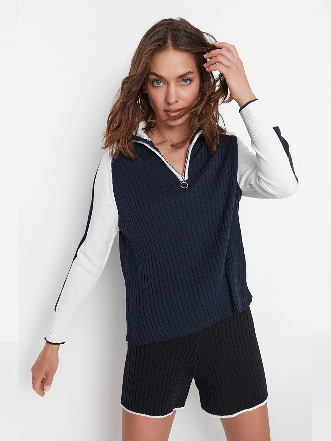 Trendyol Women Navy Blue & Black Solid Top with Shorts