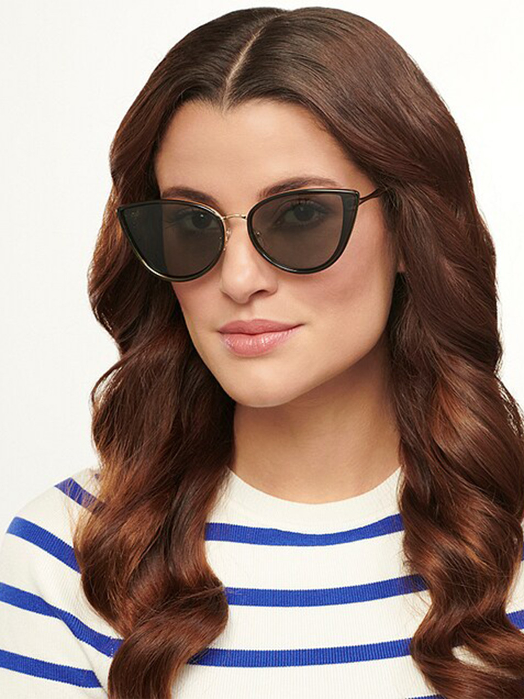Vincent Chase Women Green Lens & Gold Cateye Sunglasses with Polarised and UV Lens 200515
Vincent Chase Women Green Lens & Gold Cateye Sunglasses with Polarised and UV Lens 200515