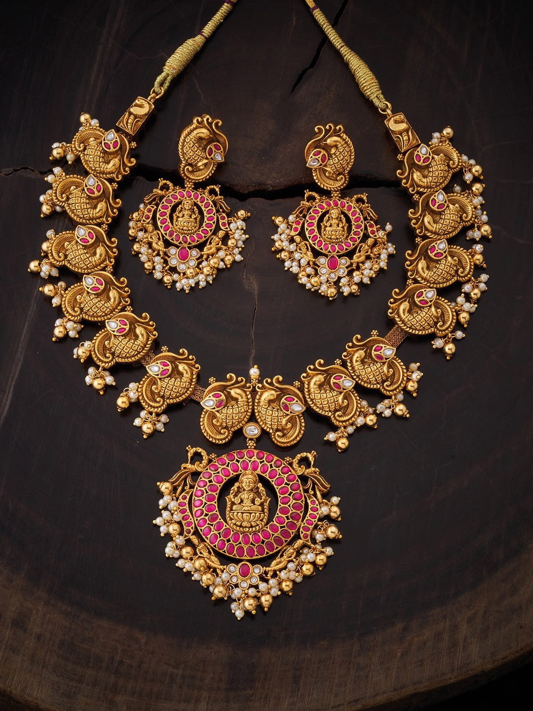 Kushal's Fashion Jewellery Women Gold-Toned Stone Studded & Beaded Jewellery Set, Red
Kushal's Fashion Jewellery Women Gold-Toned Stone Studded & Beaded Jewellery Set, Red