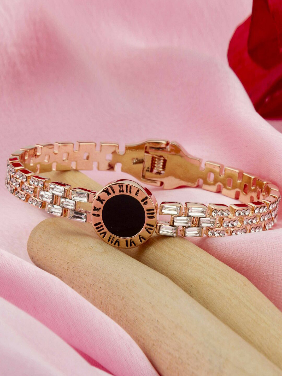 Designs By Jewels Galaxy Women Rose Gold & White Brass American Diamond Rose Gold-Plated Bangle-Style Bracelet
Designs By Jewels Galaxy Women Rose Gold & White Brass American Diamond Rose Gold-Plated Bangle-Style Bracelet