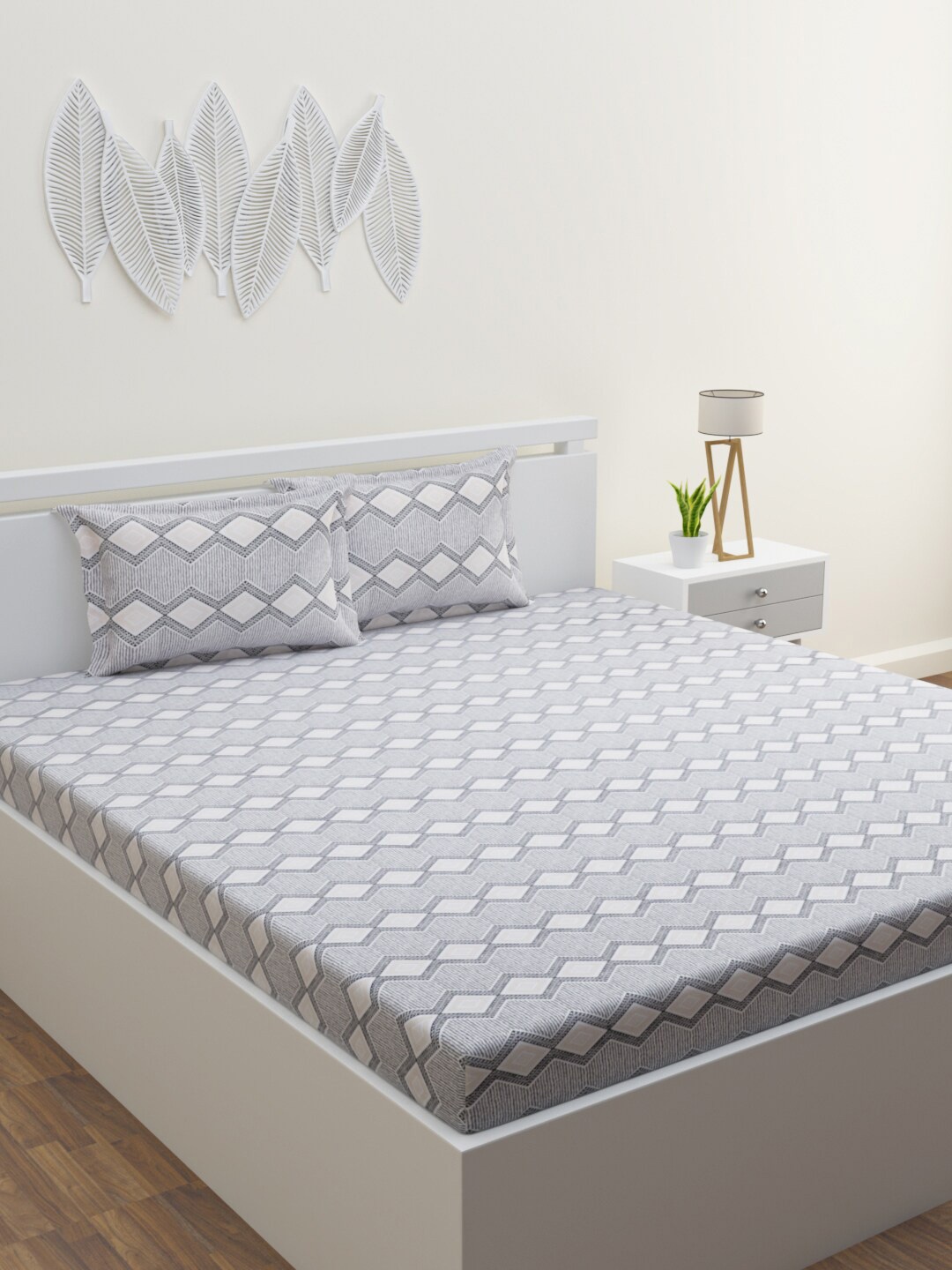 HOME AFFAIRS Grey & White Geometric 144 TC Cotton King Bedsheet with 2 Pillow Covers
HOME AFFAIRS Grey & White Geometric 144 TC Cotton King Bedsheet with 2 Pillow Covers