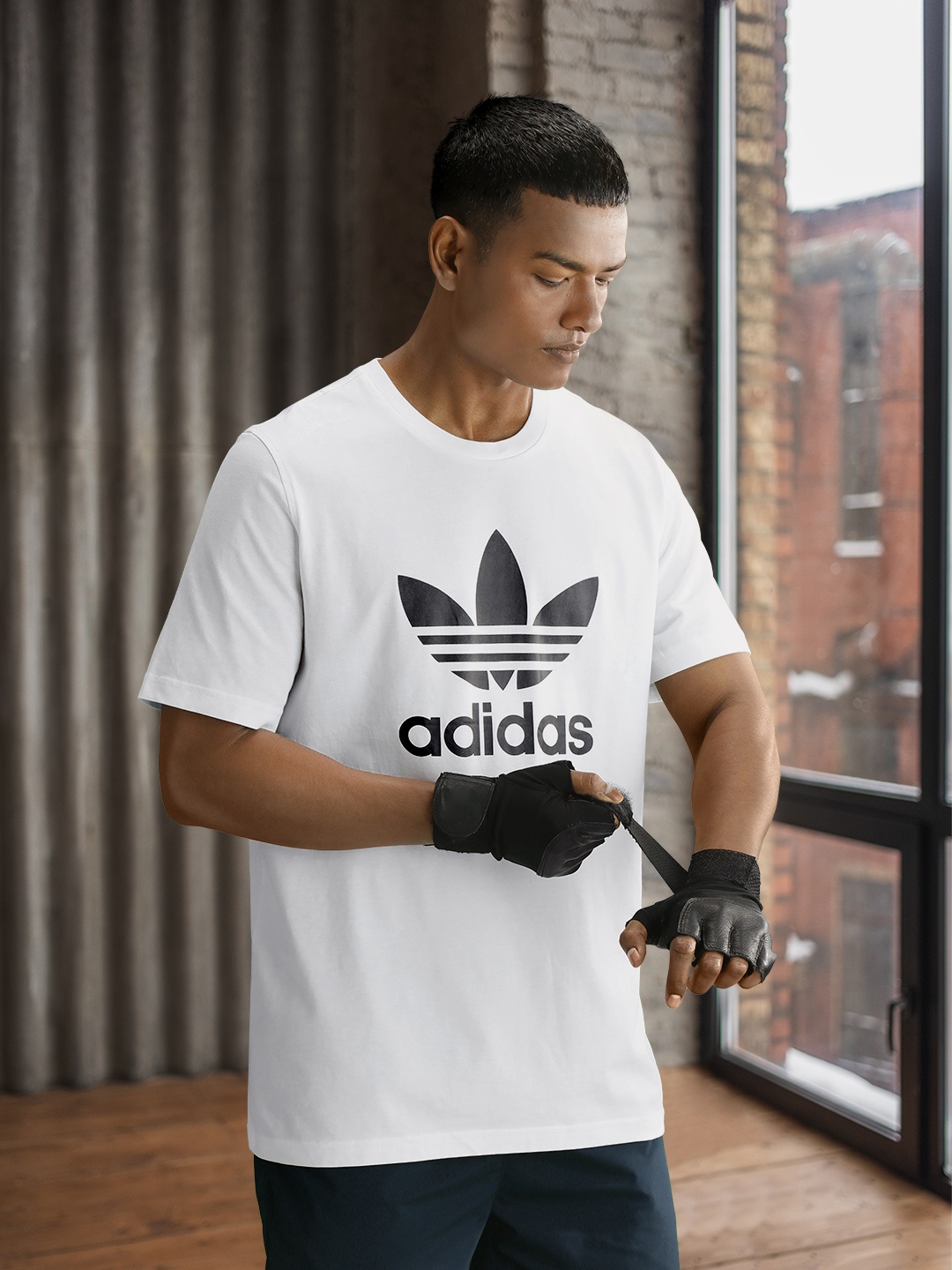 ADIDAS Originals Adicolor Classics Trefoil Printed Sustainable Pure Cotton T-shirt, White
ADIDAS Originals Adicolor Classics Trefoil Printed Sustainable Pure Cotton T-shirt, White