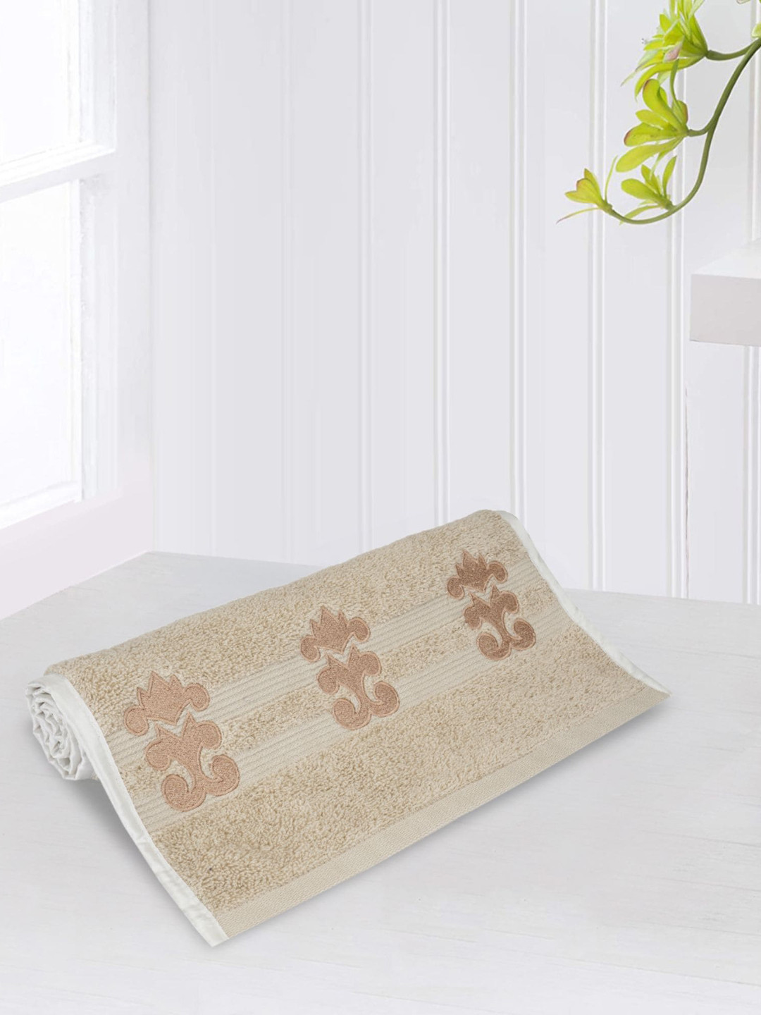 LUSH & BEYOND Beige Solid Pure Cotton 500 GSM Hand Towel 
LUSH & BEYOND Beige Solid Pure Cotton 500 GSM Hand Towel