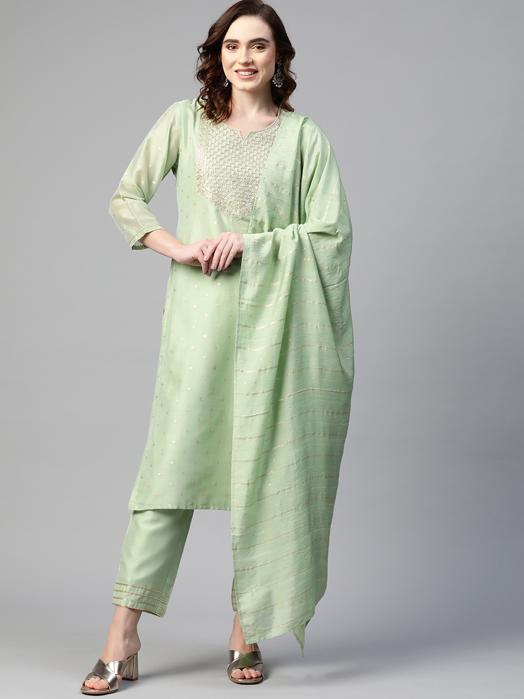 Sunehri Women Green Embroidered Sequinned Chanderi Silk Kurta with Trousers & Dupatta
Sunehri Women Green Embroidered Sequinned Chanderi Silk Kurta with Trousers & Dupatta