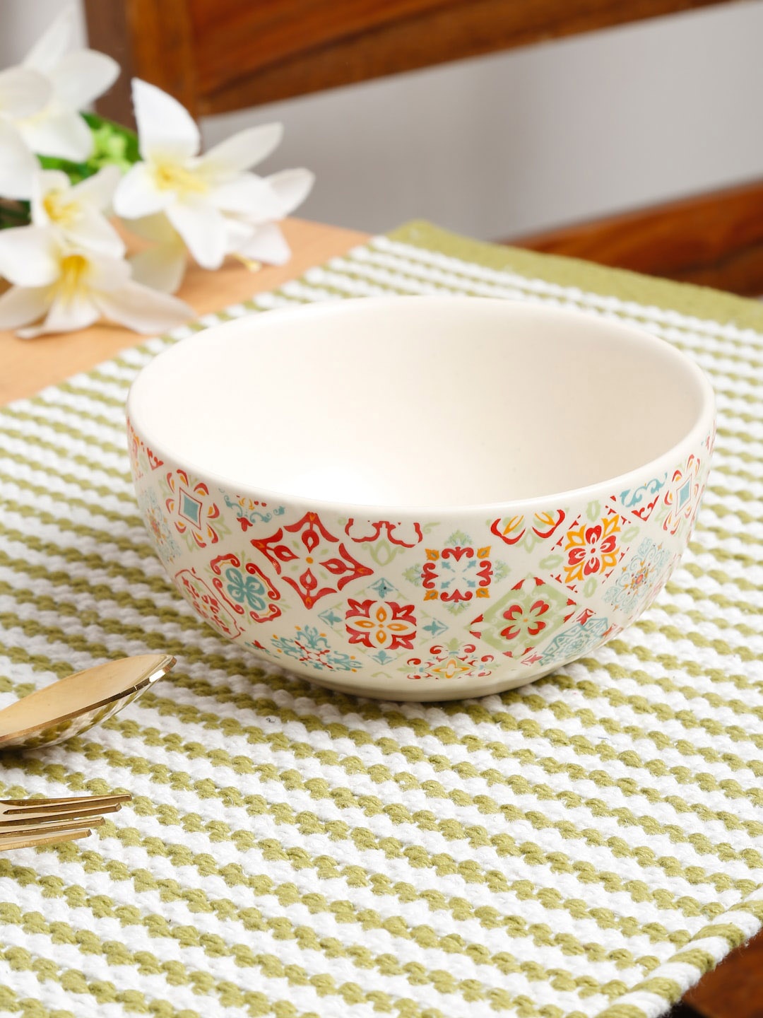 EK BY EKTA KAPOOR Off White & Red Mosaic Printed Handcrafted Ceramic Serving Bowl 500 ml, Multi
EK BY EKTA KAPOOR Off White & Red Mosaic Printed Handcrafted Ceramic Serving Bowl 500 ml, Multi