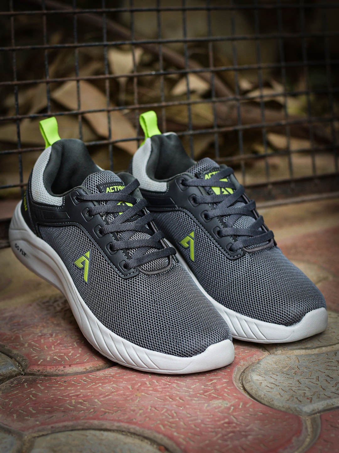 Action Men Green Mesh Running Non-Marking Shoes