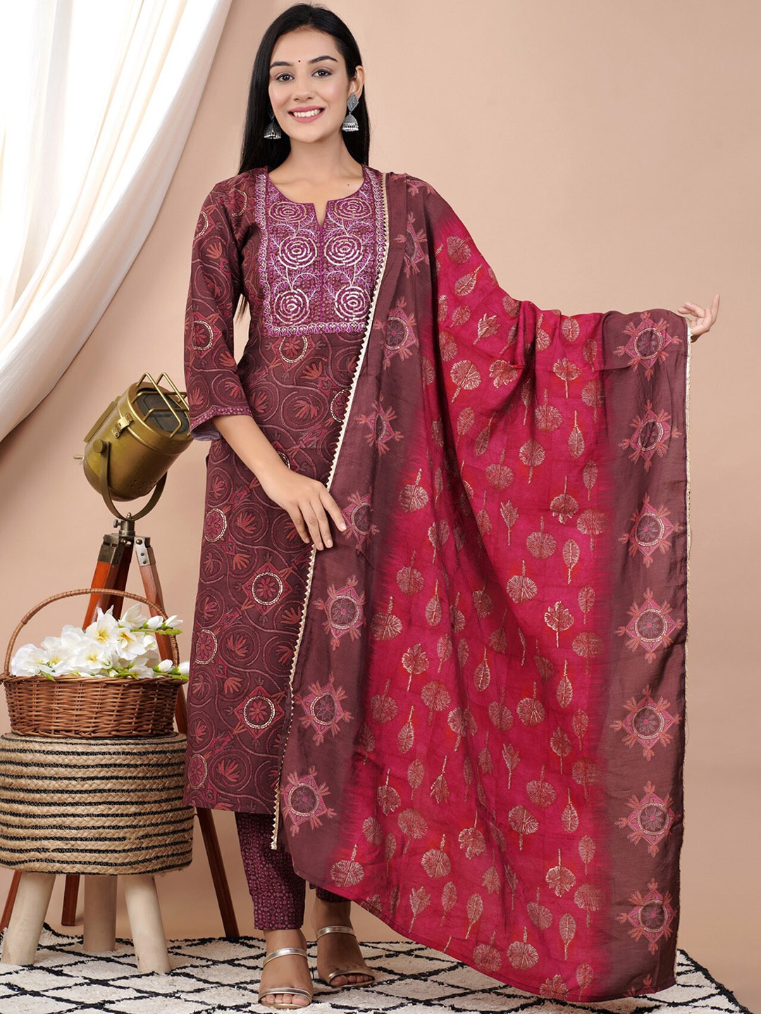 ETHNIC STREET Women Maroon Floral Printed Thread Work Chanderi Silk Kurta with Trousers & With Dupatta
ETHNIC STREET Women Maroon Floral Printed Thread Work Chanderi Silk Kurta with Trousers & With Dupatta