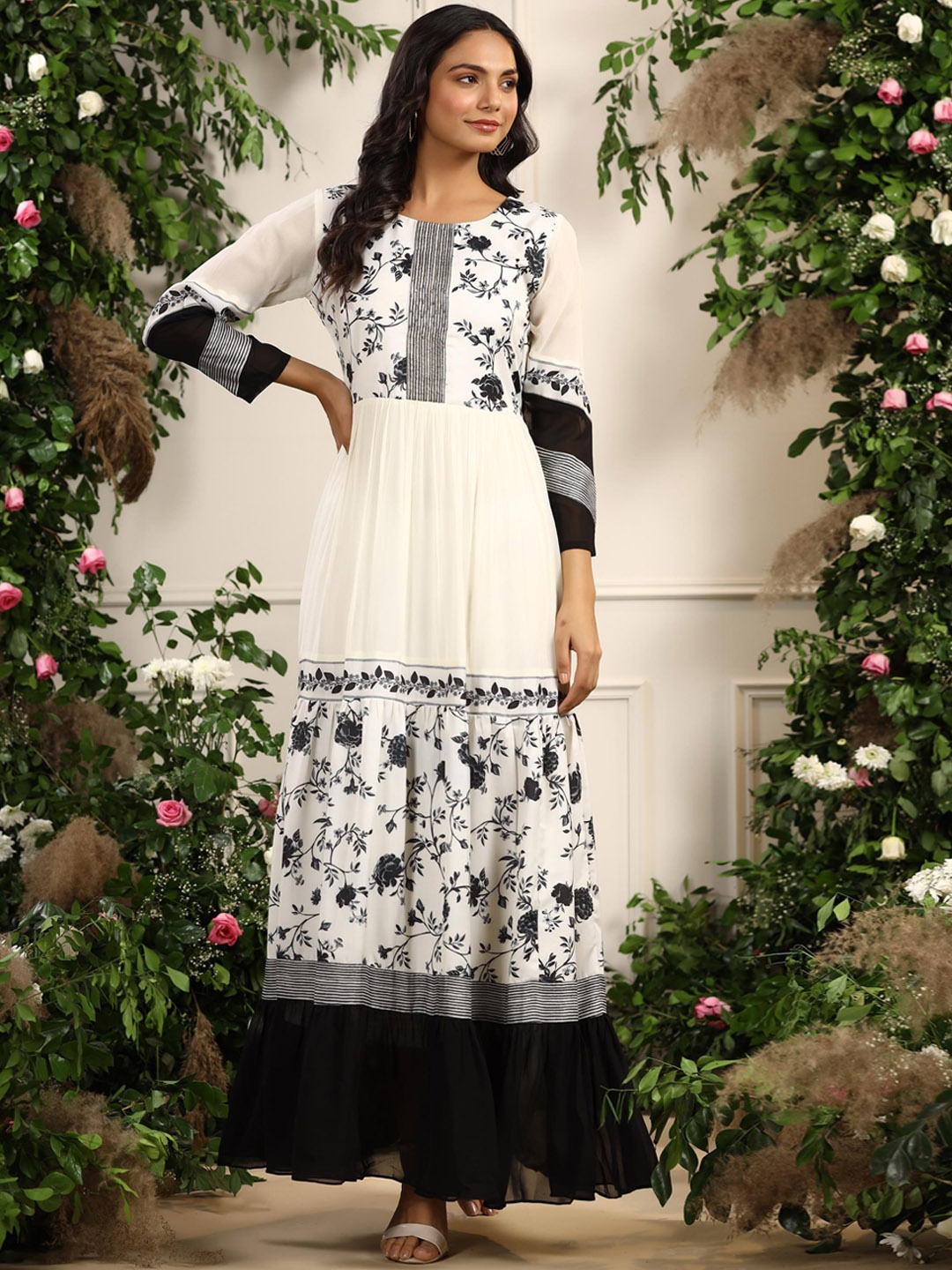 SCAKHI Women White & Black Floral Embroidered White Romance Georgette Anarkali Kurta
SCAKHI Women White & Black Floral Embroidered White Romance Georgette Anarkali Kurta