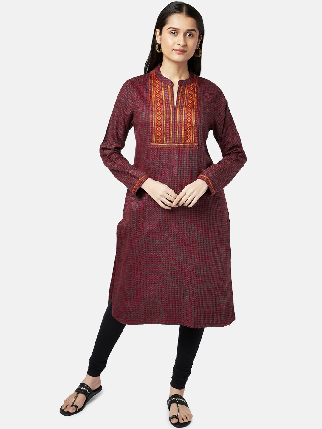 RANGMANCH BY PANTALOONS Women Maroon Thread Work Kurta 
RANGMANCH BY PANTALOONS Women Maroon Thread Work Kurta