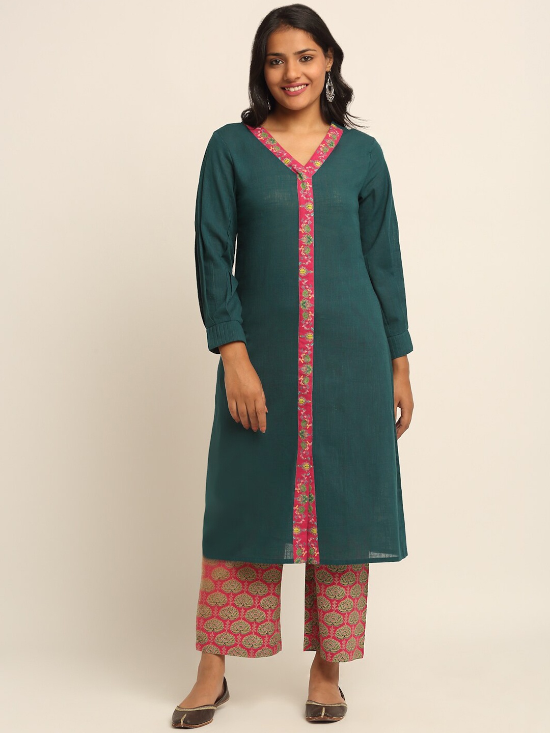 EK BY EKTA KAPOOR Women Teal Green Solid Slub Cotton Kurta With Contrast Placket Design
EK BY EKTA KAPOOR Women Teal Green Solid Slub Cotton Kurta With Contrast Placket Design