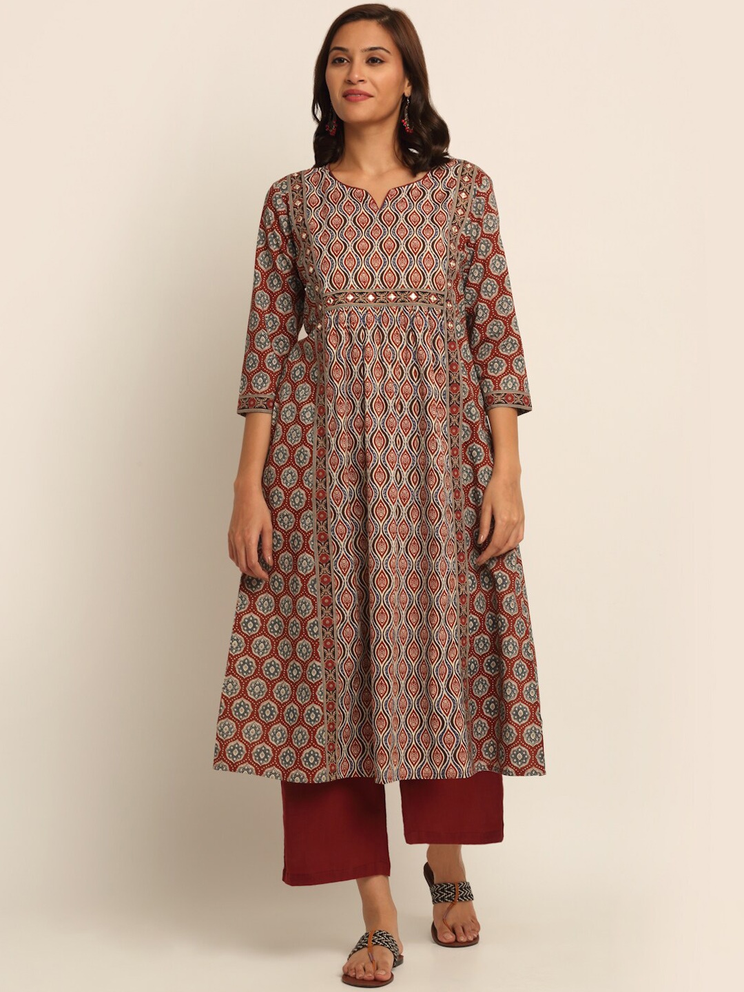 EK BY EKTA KAPOOR Women Brown & Blue Cotton Floral Indie Prints Side Panels Anarkali Kurta
EK BY EKTA KAPOOR Women Brown & Blue Cotton Floral Indie Prints Side Panels Anarkali Kurta