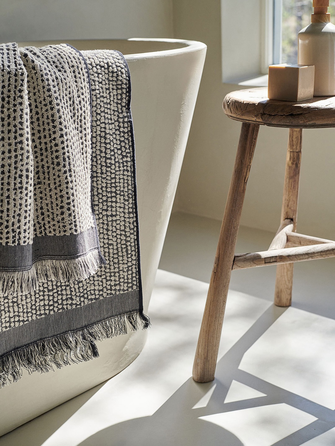 H&M 553 GSM Textured Cotton Bath Towel, Beige