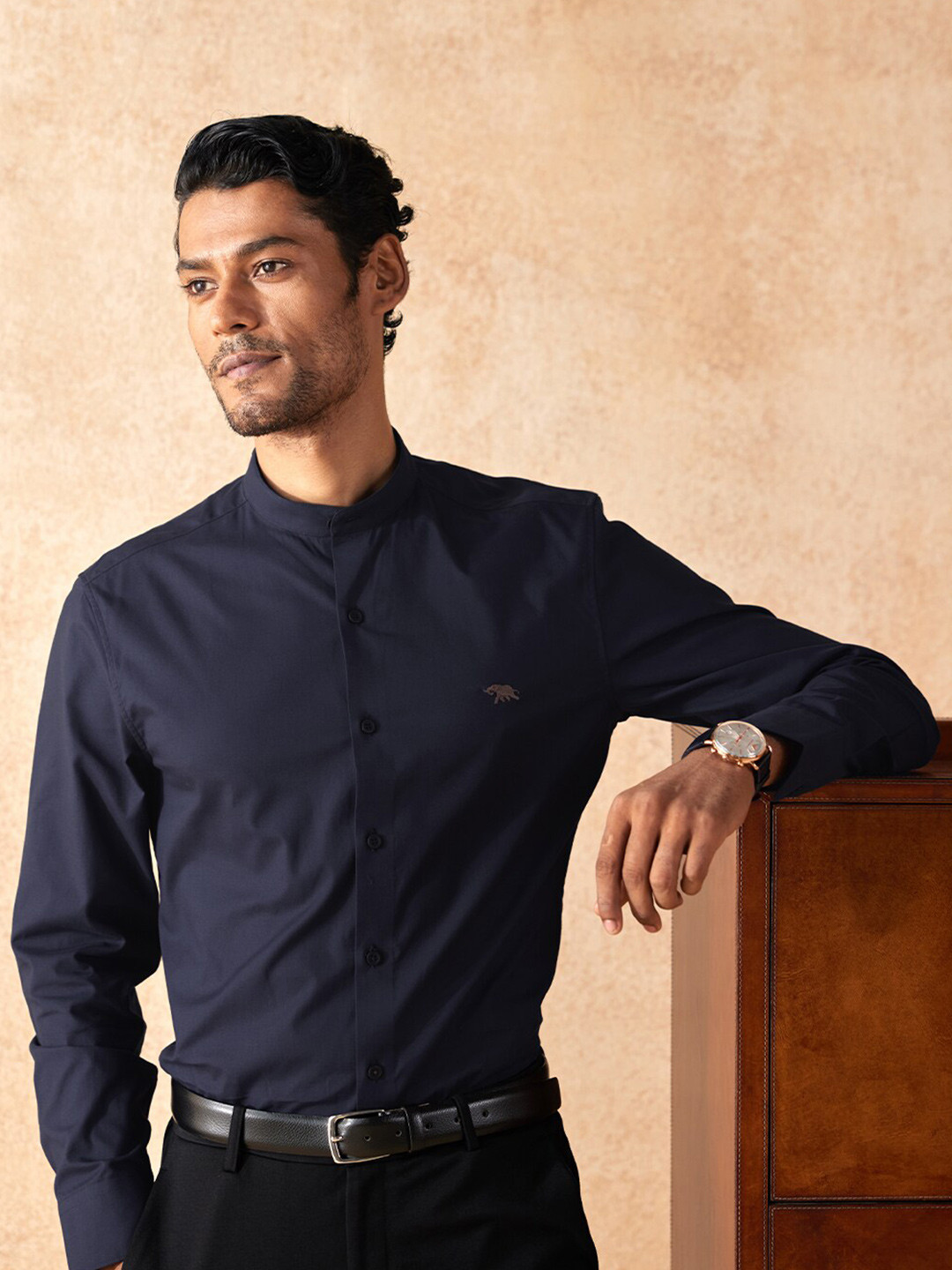 Andamen Men Blue Classic Slim Fit Cotton Casual Shirt
Andamen Men Blue Classic Slim Fit Cotton Casual Shirt