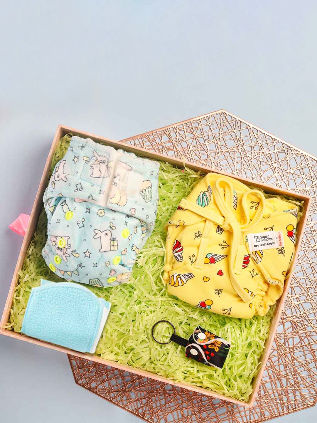 SuperBottoms Infants Set Of 4 Printed Pure Cotton Sustainable Baby Apparel Gift Set, Yellow
SuperBottoms Infants Set Of 4 Printed Pure Cotton Sustainable Baby Apparel Gift Set, Yellow