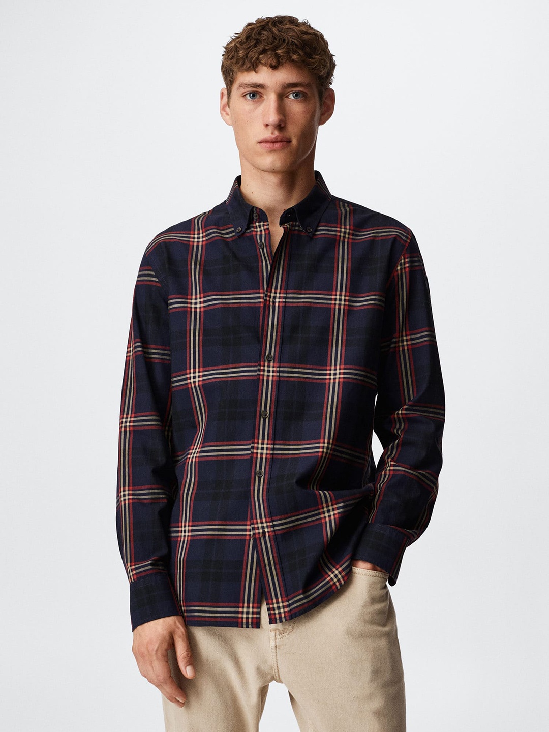 MANGO MAN Navy Blue & Red Pure Cotton Slim Fit Tartan Checked Sustainable Casual Shirt
MANGO MAN Navy Blue & Red Pure Cotton Slim Fit Tartan Checked Sustainable Casual Shirt