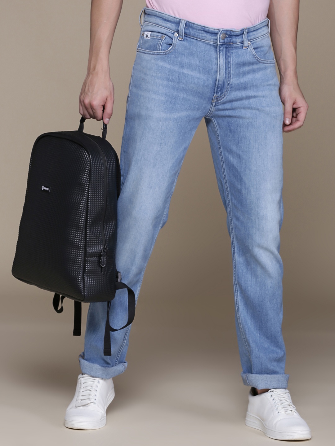 Calvin Klein Jeans Men Blue Body Skinny Fit Light Fade Mid-Rise Stretchable Jeans
Calvin Klein Jeans Men Blue Body Skinny Fit Light Fade Mid-Rise Stretchable Jeans