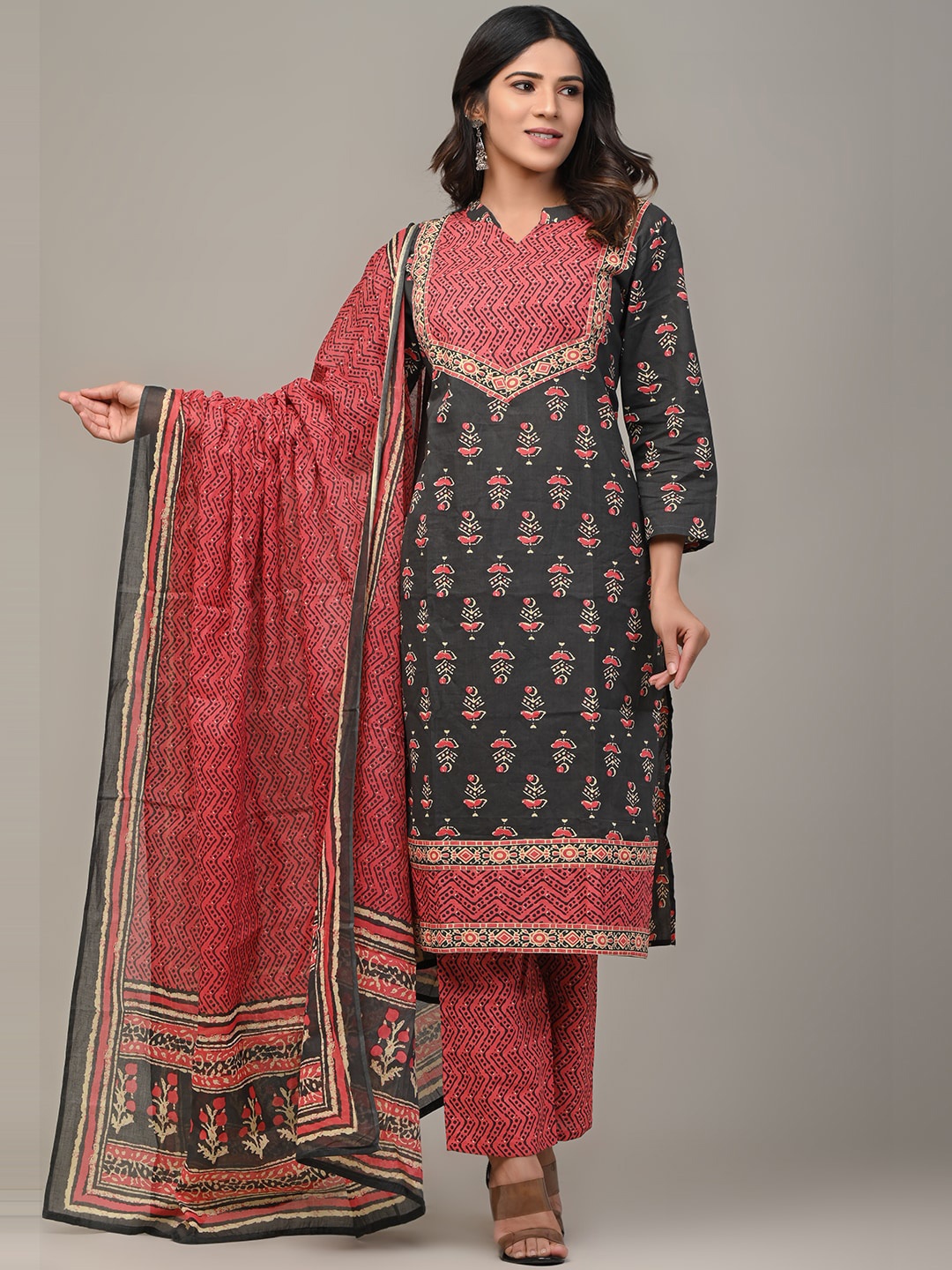 FERANOID Women Black Ethnic Motifs Printed Pure Cotton Kurta with Trousers & With Dupatta
FERANOID Women Black Ethnic Motifs Printed Pure Cotton Kurta with Trousers & With Dupatta