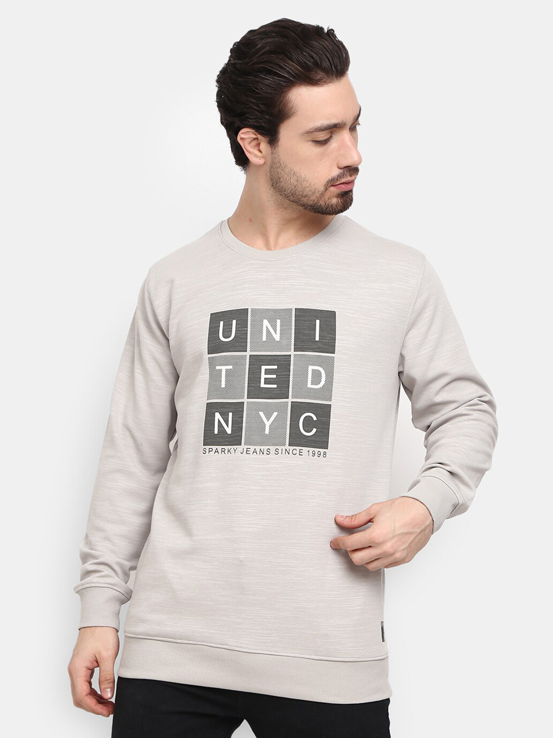 V-Mart Men Grey Typography Printed Round Neck Sweatshirt
V-Mart Men Grey Typography Printed Round Neck Sweatshirt