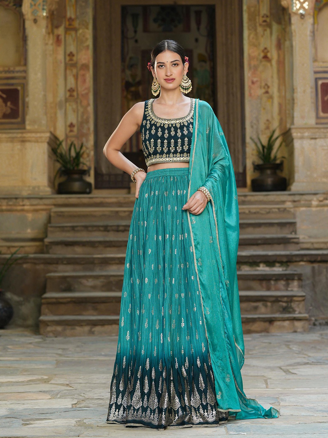 SCAKHI Green & Navy Blue Embroidered Foil Print Ready to Wear Lehenga & Blouse With Dupatta
SCAKHI Green & Navy Blue Embroidered Foil Print Ready to Wear Lehenga & Blouse With Dupatta