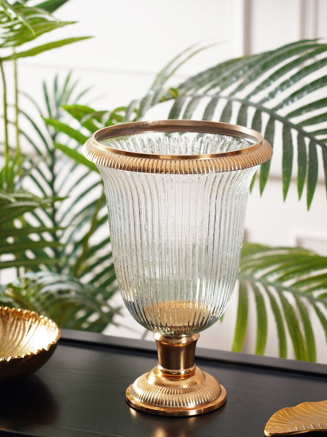 Pure Home and Living Gold-Toned Textured Candle Holders