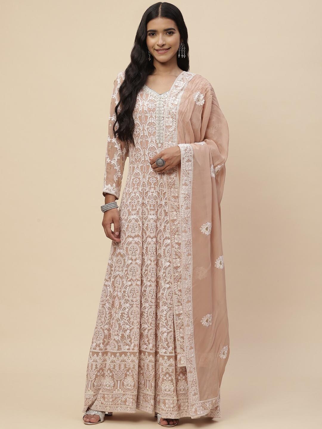 Meena Bazaar Women Peach-Coloured Floral Chikankari Silk Georgette Kurta With Dupatta
Meena Bazaar Women Peach-Coloured Floral Chikankari Silk Georgette Kurta With Dupatta