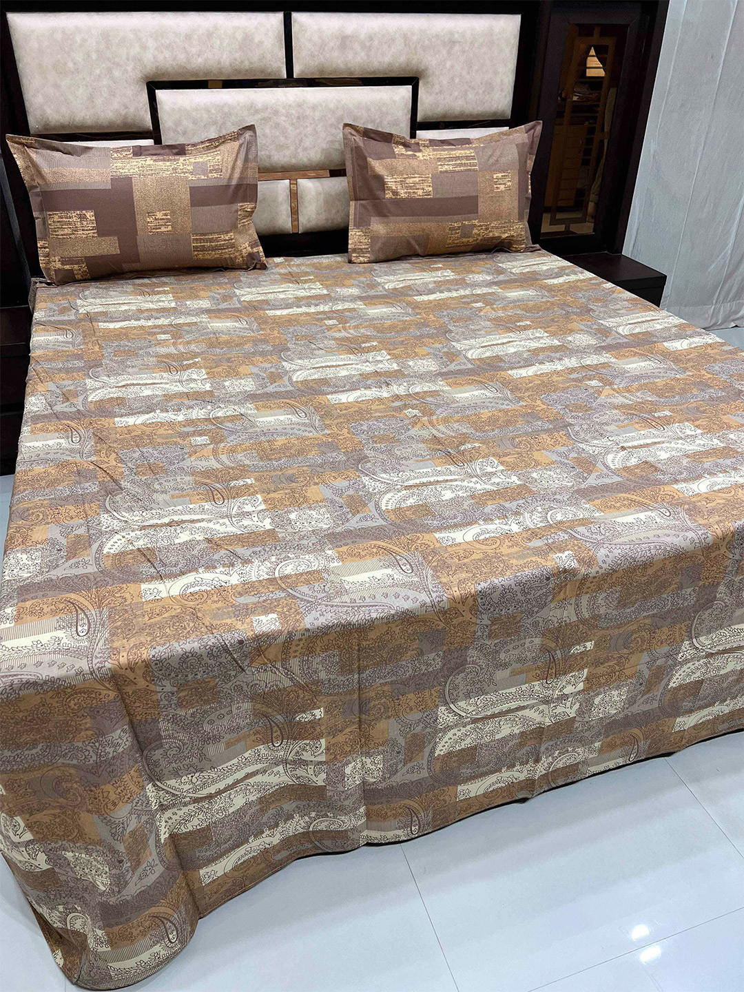 Pure Decor Brown & White Ethnic Motifs 400 TC King Cotton Bedsheet with 2 Pillow Covers
Pure Decor Brown & White Ethnic Motifs 400 TC King Cotton Bedsheet with 2 Pillow Covers