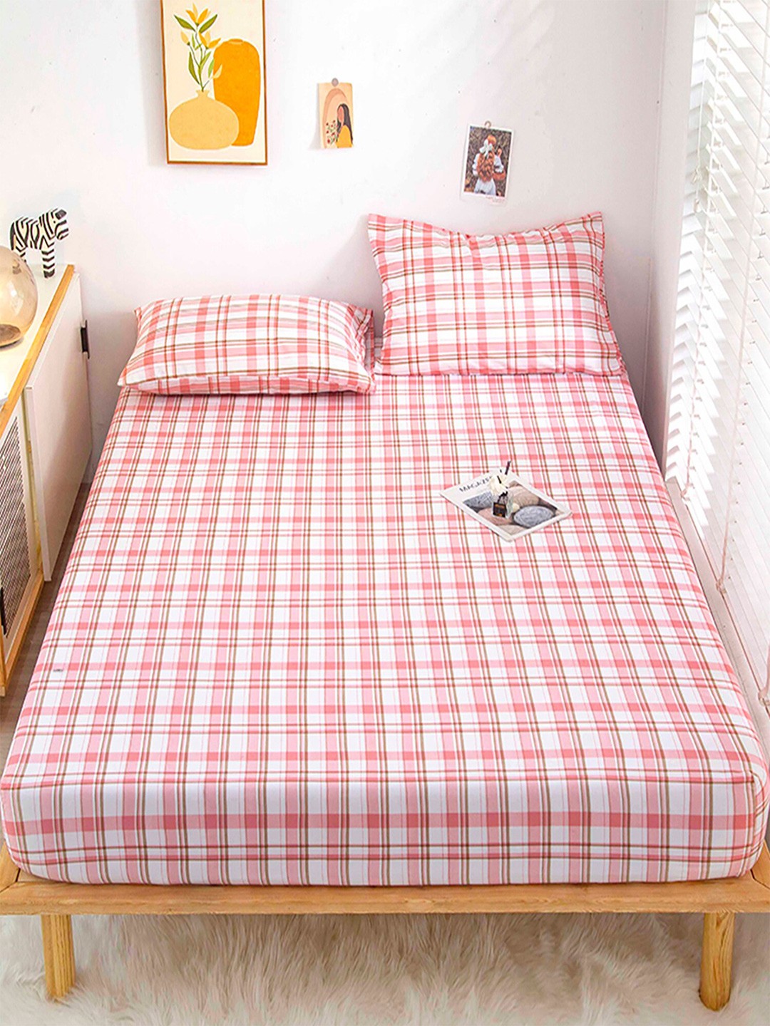 JC Collection Pink & White Checked 128 TC Fitted Queen Bedsheet with 2 Pillow Covers
JC Collection Pink & White Checked 128 TC Fitted Queen Bedsheet with 2 Pillow Covers