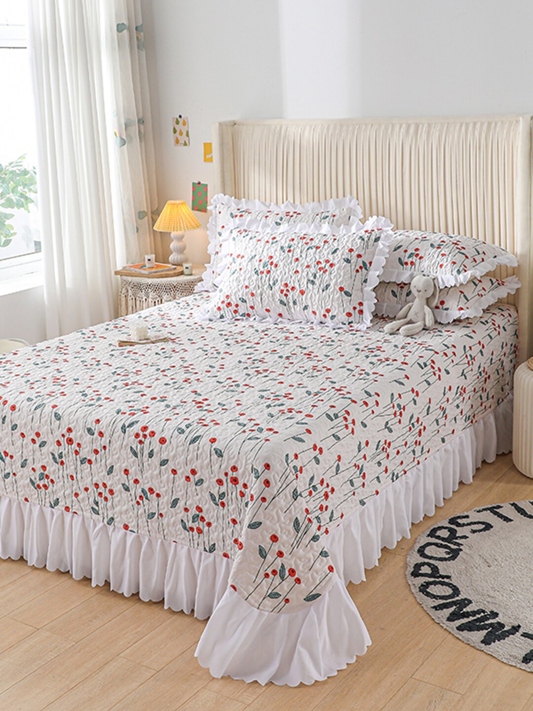 JC Collection White Printed 162 TC Double Queen Bed Covers With 2 Pillow Covers, Multi
JC Collection White Printed 162 TC Double Queen Bed Covers With 2 Pillow Covers, Multi