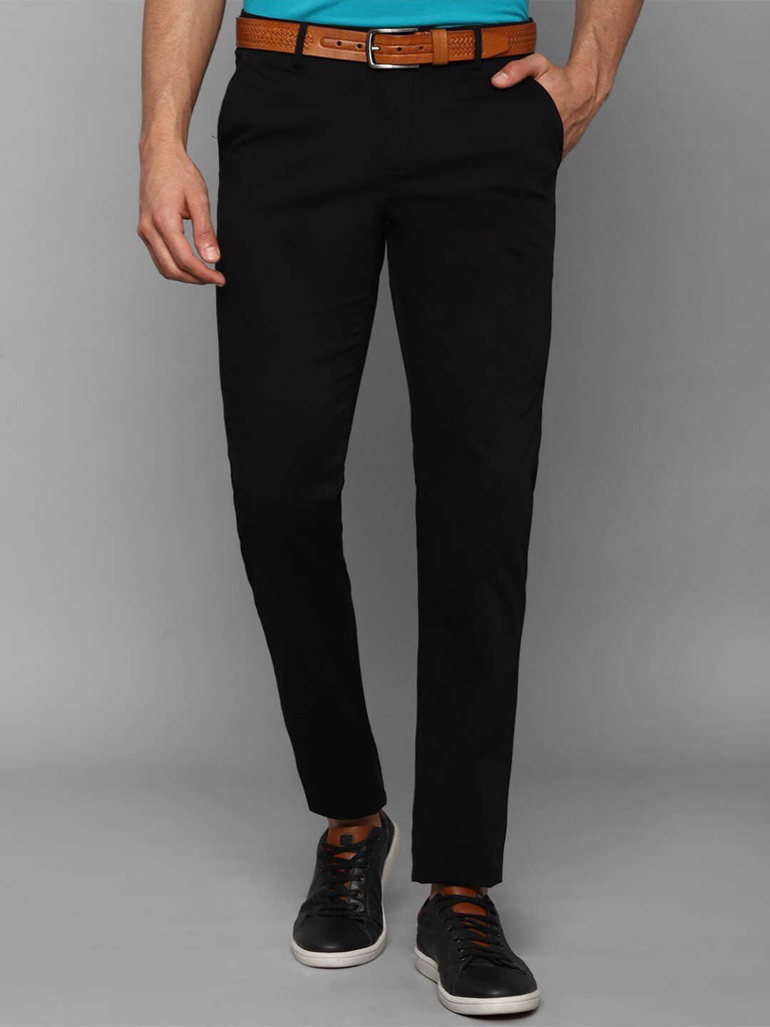 Allen Solly Men Navy Blue Solid Cotton Trouser
Allen Solly Men Navy Blue Solid Cotton Trouser