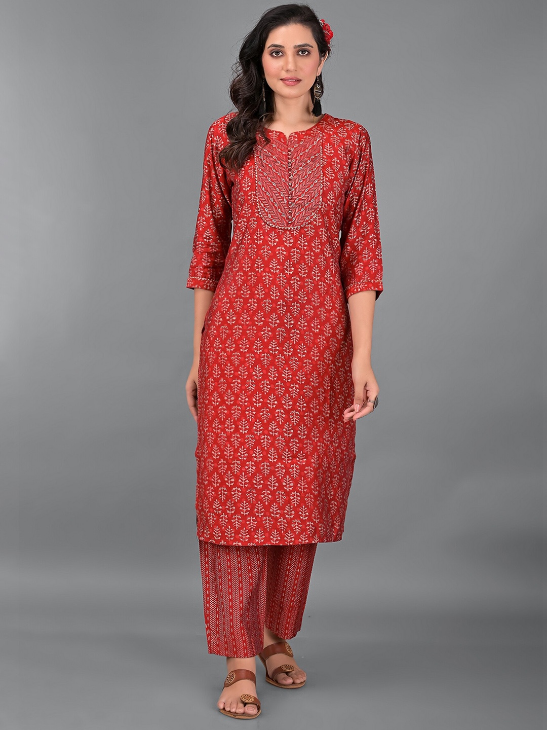 EtnicaWear Women Red & Grey Embroidered Cotton Straight Kurta with Trousers & With Dupatta
EtnicaWear Women Red & Grey Embroidered Cotton Straight Kurta with Trousers & With Dupatta