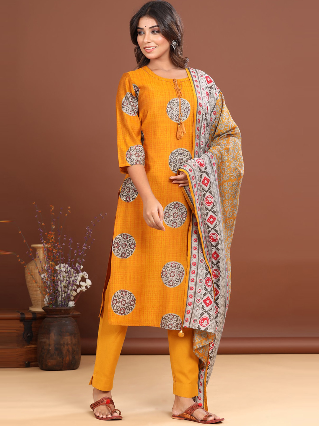 PIROH Women Mustard Yellow Ethnic Motifs Printed Pure Cotton Kurta with Trousers & With Dupatta
PIROH Women Mustard Yellow Ethnic Motifs Printed Pure Cotton Kurta with Trousers & With Dupatta