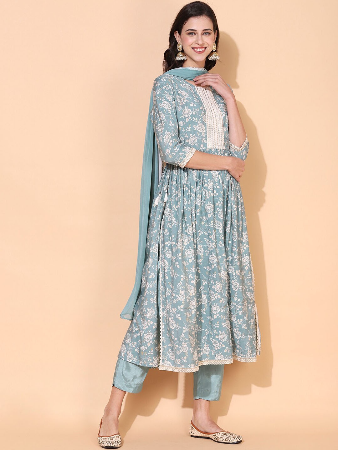 FASHOR Women Blue Floral Printed Pleated Sequinned Kurta with Trousers & With Dupatta
FASHOR Women Blue Floral Printed Pleated Sequinned Kurta with Trousers & With Dupatta