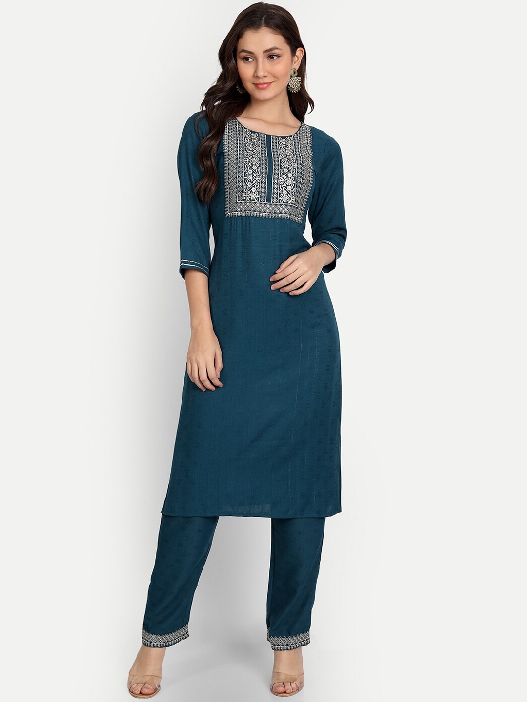 Haute and Humble Women Blue Floral Embroidered Beads and Stones Kurta with Trouser
Haute and Humble Women Blue Floral Embroidered Beads and Stones Kurta with Trouser