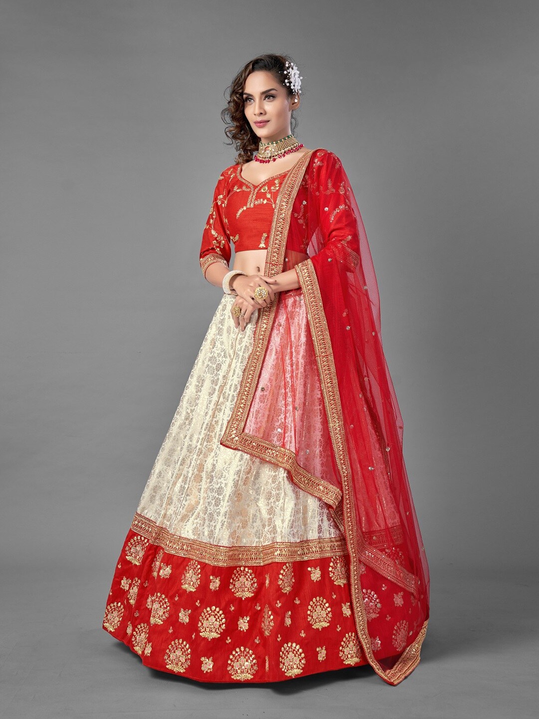 DRESSTIVE Women Red Embroidered Semi-Stitched Lehenga & Unstitched Blouse With Dupatta
DRESSTIVE Women Red Embroidered Semi-Stitched Lehenga & Unstitched Blouse With Dupatta