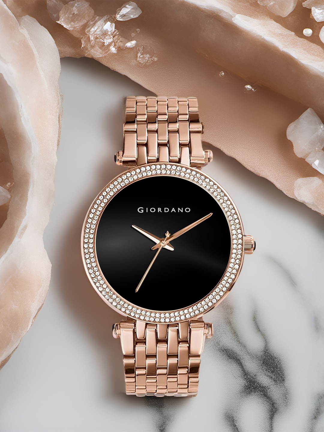GIORDANO Women Embellished Dial & Bracelet Style Straps Analogue Watch GZ-60015-33, Rose gold
GIORDANO Women Embellished Dial & Bracelet Style Straps Analogue Watch GZ-60015-33, Rose gold