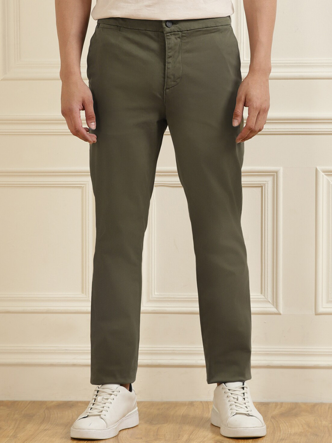 7 For All Mankind Men Olive Green Tapered Fit Trouser
7 For All Mankind Men Olive Green Tapered Fit Trouser