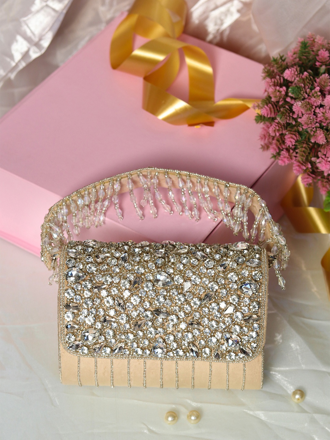 NR By Nidhi Rathi Women Cream-Coloured & Silver-Toned Embroidered Tasselled Purse Clutch
NR By Nidhi Rathi Women Cream-Coloured & Silver-Toned Embroidered Tasselled Purse Clutch