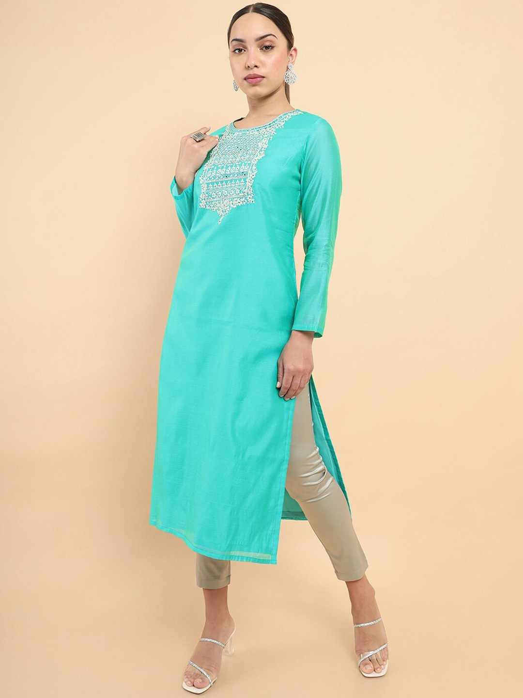 Soch Floral Embroidered Yoke Design Straight Thread Work Regular Kurta, Turquoise blue
Soch Floral Embroidered Yoke Design Straight Thread Work Regular Kurta, Turquoise blue