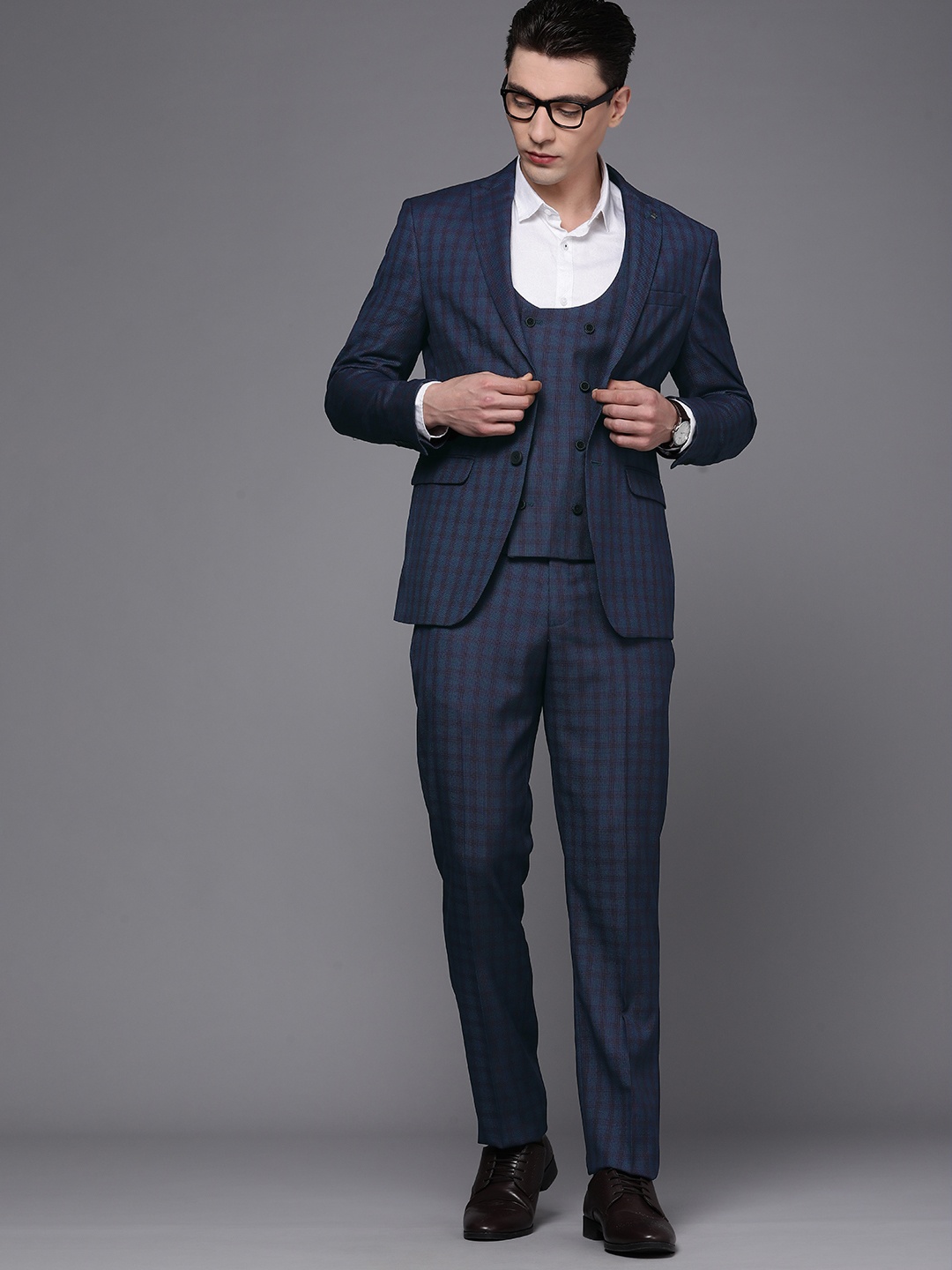 Louis Philippe Men Checked Single Breasted Slim Fit Three Piece Formal Suit, Navy blue
Louis Philippe Men Checked Single Breasted Slim Fit Three Piece Formal Suit, Navy blue