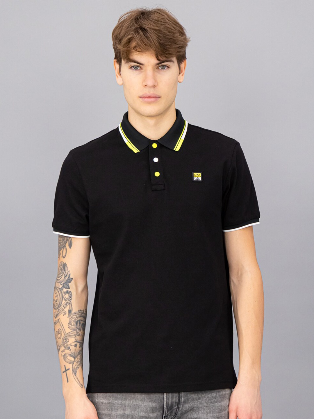 FREESOUL Men Black Solid Polo Collar T-shirt