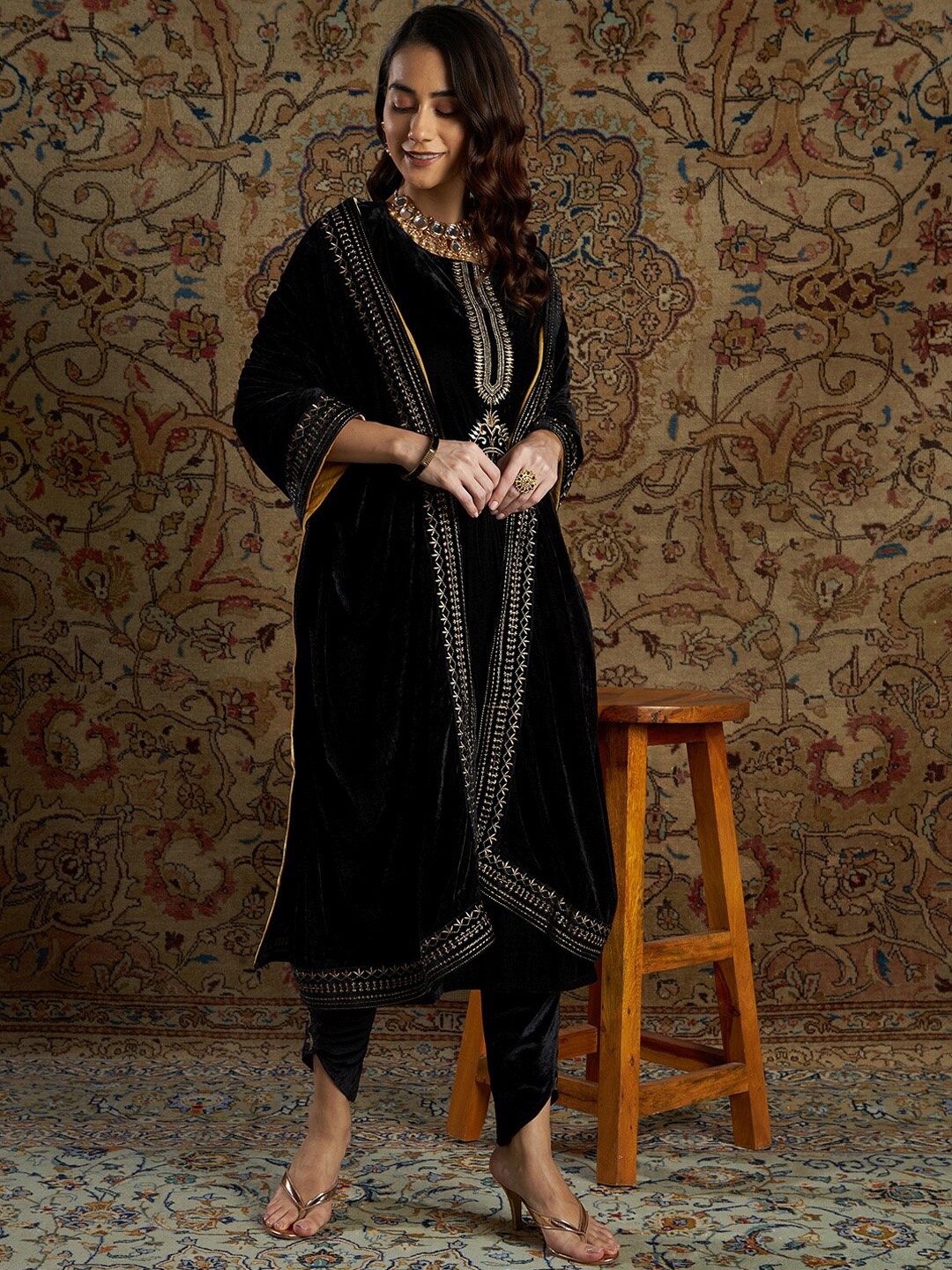 Shae by SASSAFRAS Women Black Ethnic Motifs Embroidered Velvet Kurta with Trousers & With Dupatta
Shae by SASSAFRAS Women Black Ethnic Motifs Embroidered Velvet Kurta with Trousers & With Dupatta
