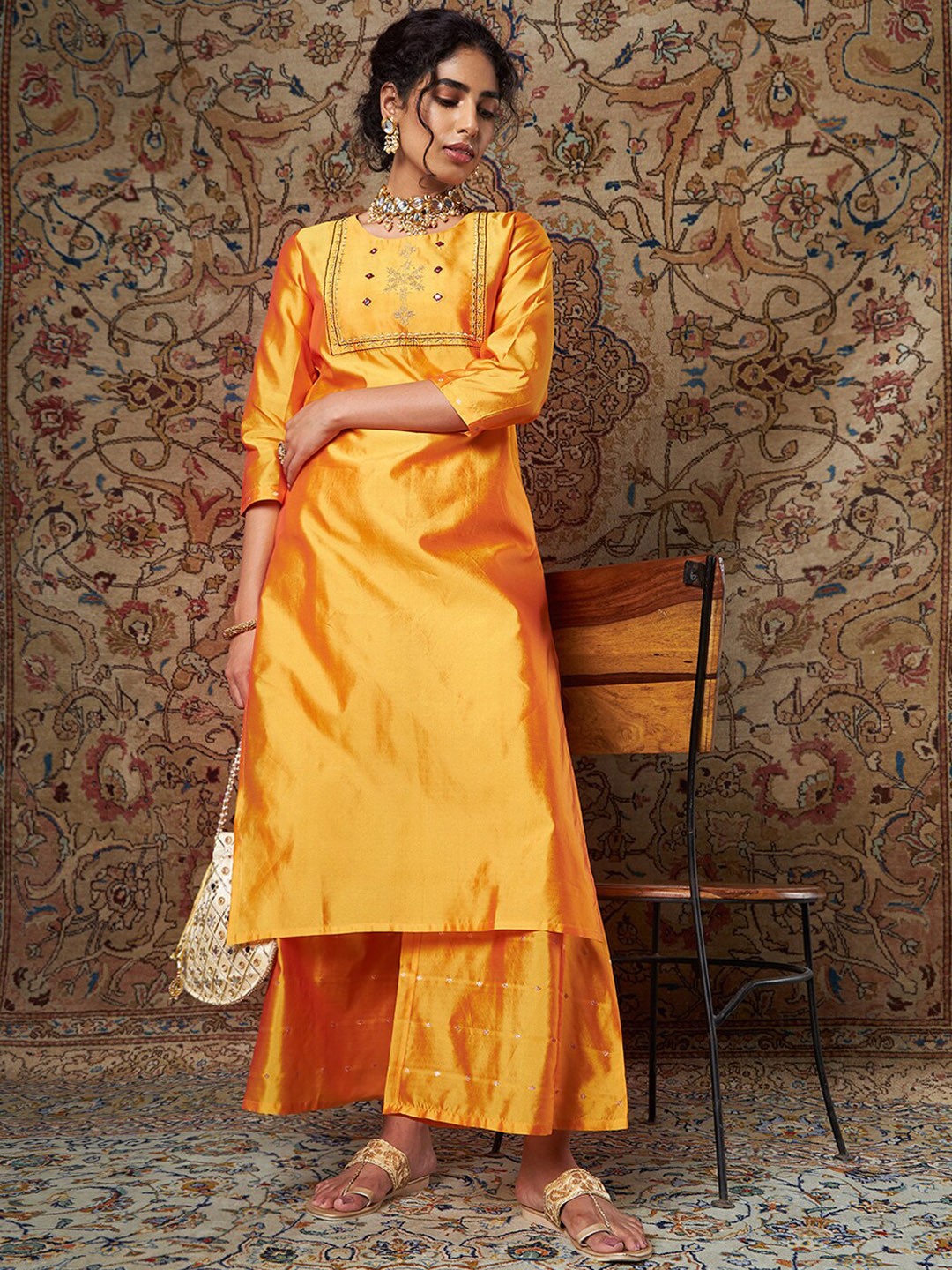 Shae by SASSAFRAS Women Mustard Yellow Ethnic Motifs Embroidered Thread Work Indie Prints Kurta
Shae by SASSAFRAS Women Mustard Yellow Ethnic Motifs Embroidered Thread Work Indie Prints Kurta