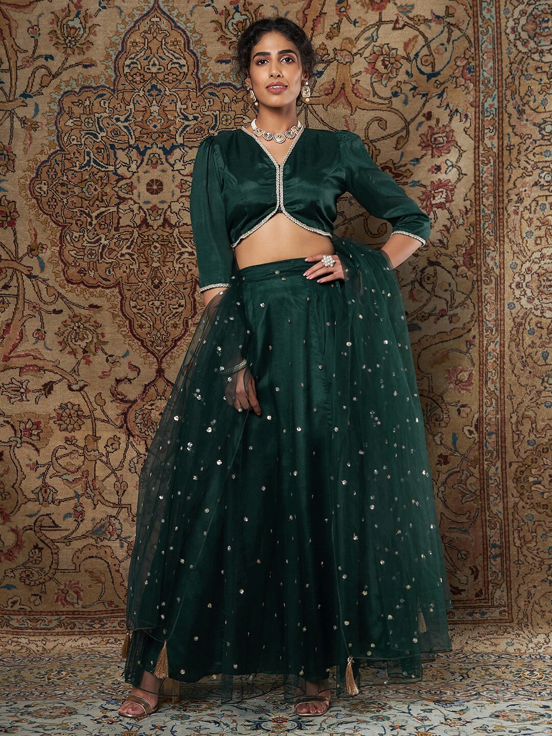 Shae by SASSAFRAS Women Green & Gold-Toned Ready to Wear Lehenga & Blouse With Dupatta
Shae by SASSAFRAS Women Green & Gold-Toned Ready to Wear Lehenga & Blouse With Dupatta