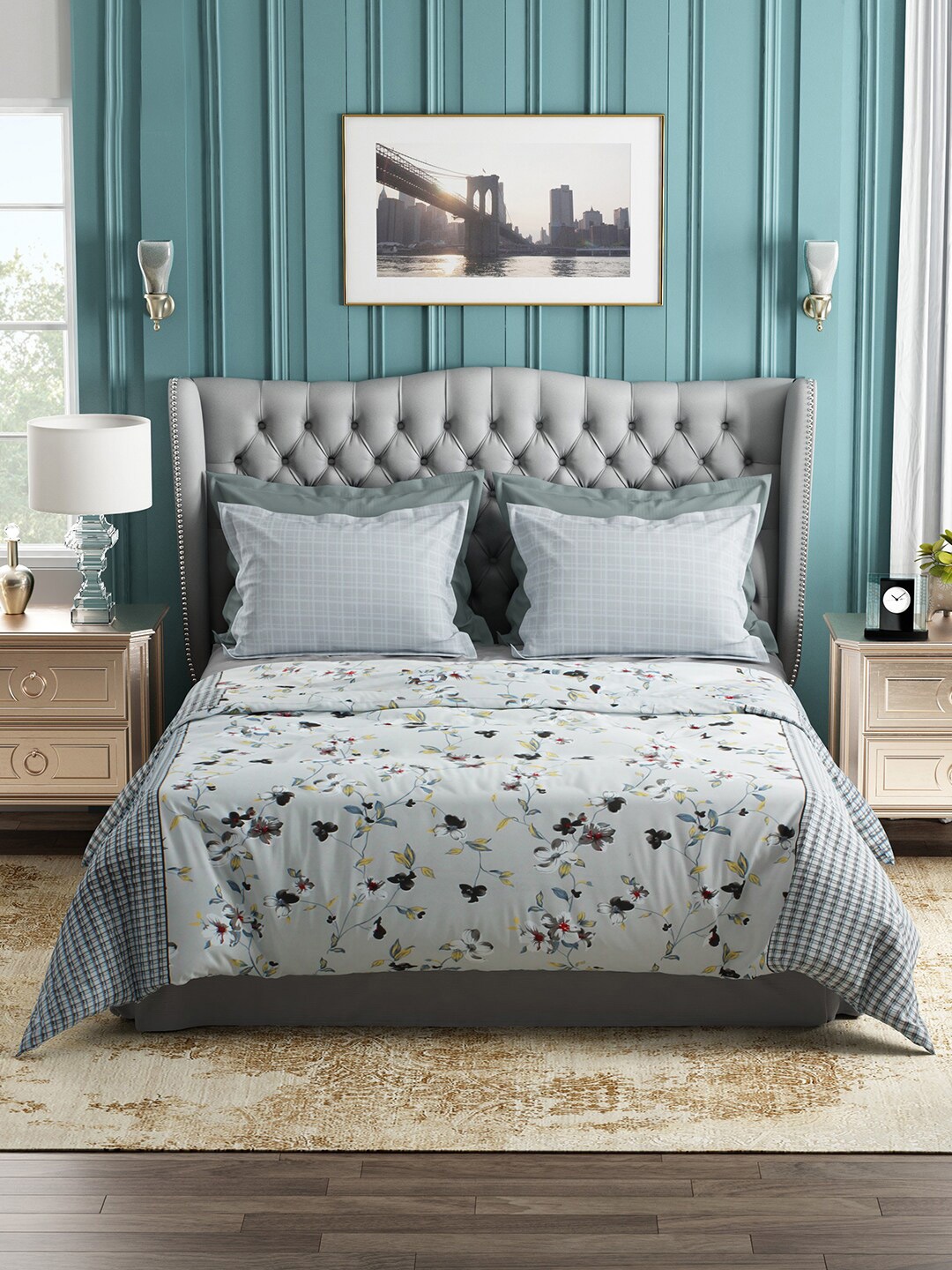 Story@home Grey & Cream-Coloured Floral 144 TC Cotton Queen Bedsheet with 2 Pillow Covers
Story@home Grey & Cream-Coloured Floral 144 TC Cotton Queen Bedsheet with 2 Pillow Covers