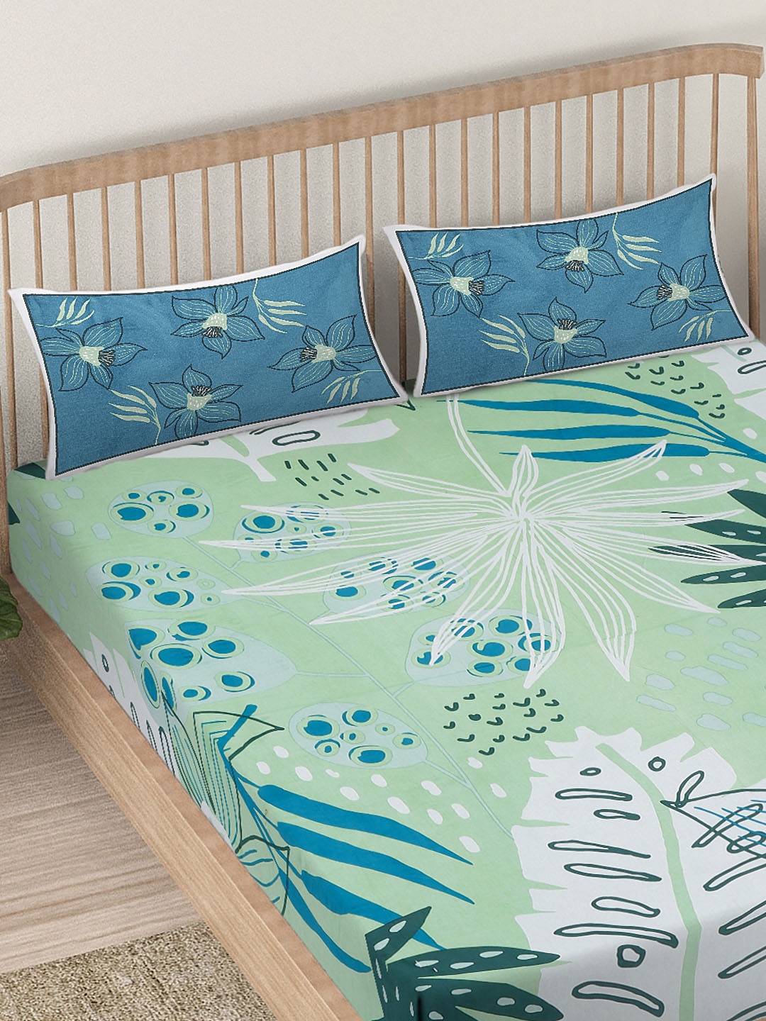 EK BY EKTA KAPOOR Grey Melange & Blue Pure Cotton King Bedsheet With 2 Pillow Covers
EK BY EKTA KAPOOR Grey Melange & Blue Pure Cotton King Bedsheet With 2 Pillow Covers
