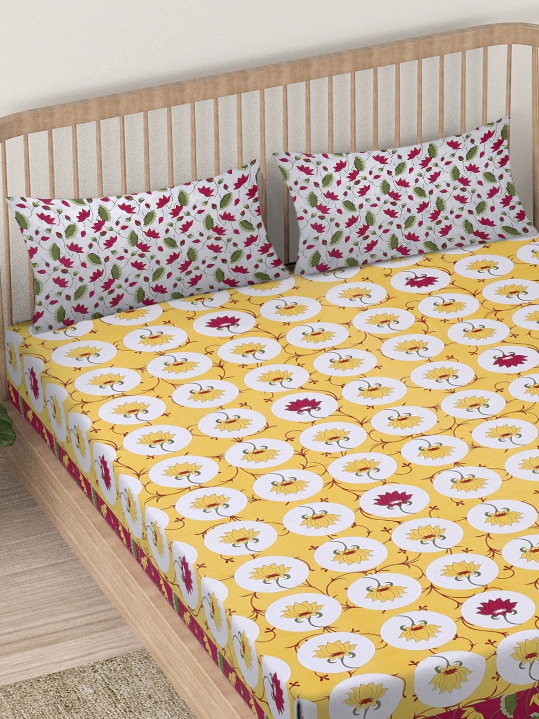 EK BY EKTA KAPOOR Yellow & White Pure Cotton 120 TC King Bedsheet With 2 Pillow Covers
EK BY EKTA KAPOOR Yellow & White Pure Cotton 120 TC King Bedsheet With 2 Pillow Covers