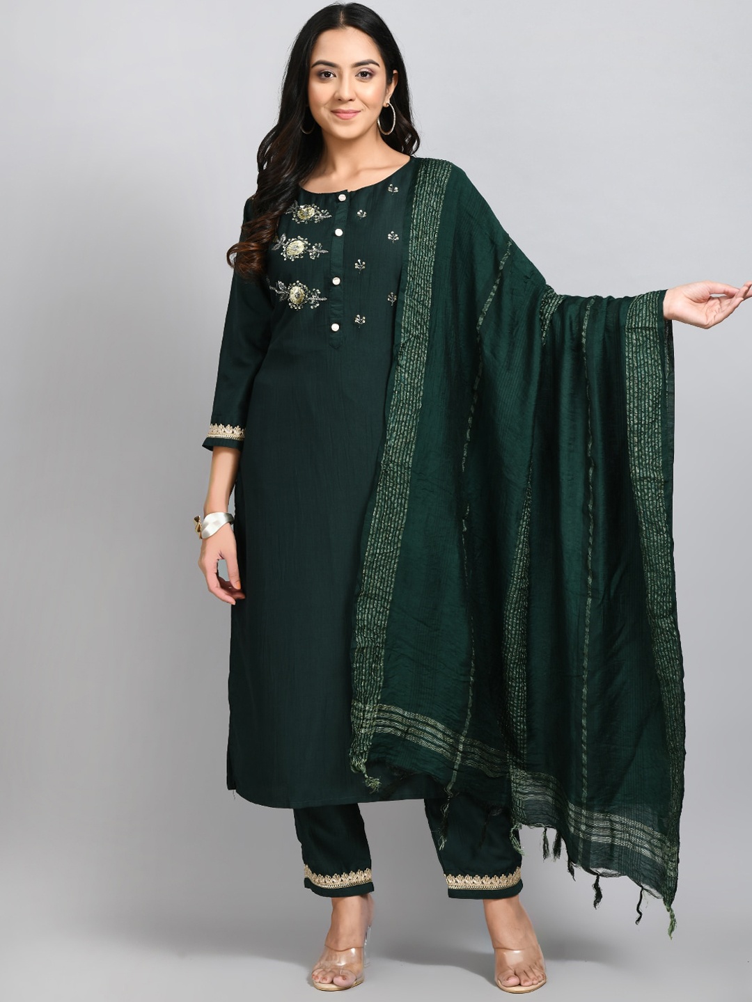 DesiNoor.com Women Green Beads and Stones Embroidered Kurta with Trousers & Dupatta Set
DesiNoor.com Women Green Beads and Stones Embroidered Kurta with Trousers & Dupatta Set